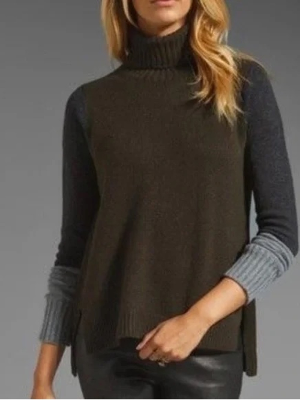 Vince. | Women’s Olive/Grey Colorblock Cashmere/Wool Blend Turtleneck Sweater S